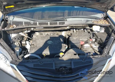 2014 Toyota Sienna Le V6 7 Passenger Mobility из США, поврежденный, VIN 5TDKK3DC6ES449258